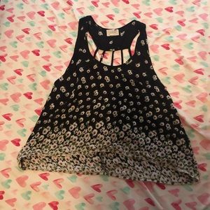 Pacsun / Pacsun Tank top with a cut out back :)